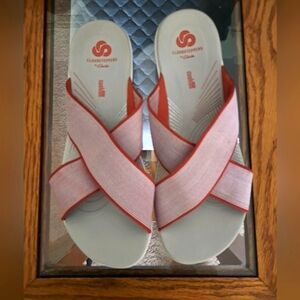 CLARKS cloudsteppers SIZE 9 brand new CRANBERRY red & WHITE no Box SUPER SOFT !!